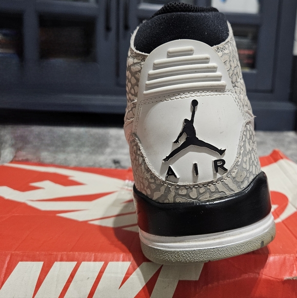 Nike Air Jordan Legacy 312 Flip AV3922 Elephant Print GENTLY USED - Picture 3 of 14